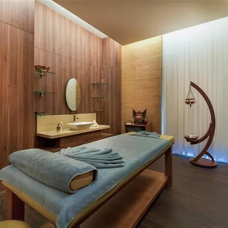 Concorde Luxury Beachfront Resort & Maldive Cabanas & Aquapark & Casino 5*