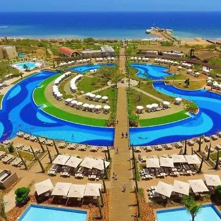Concorde Luxury Beachfront Resort & Maldive Cabanas & Aquapark & Casino 호텔 5*