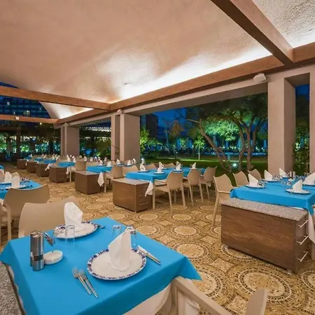 Concorde Luxury Beachfront Resort & Maldive Cabanas & Aquapark & Casino Hotel