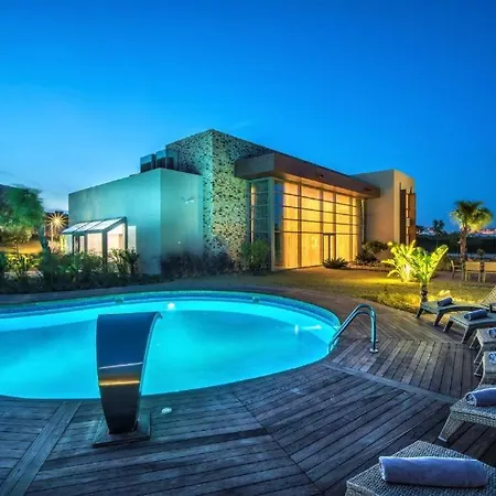 Concorde Luxury Beachfront Resort & Maldive Cabanas & Aquapark & Casino