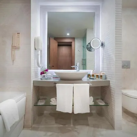 Hotel Concorde Luxury Beachfront Resort & Maldive Cabanas & Aquapark & Casino