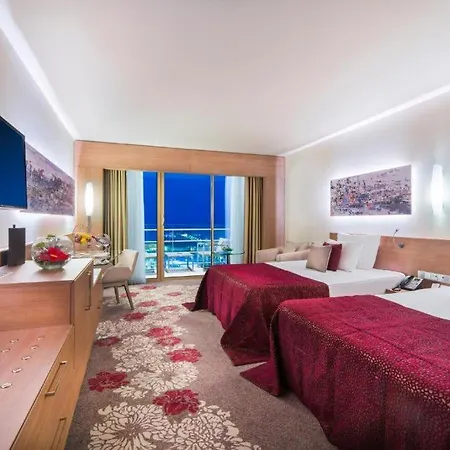Concorde Luxury Beachfront Resort & Maldive Cabanas & Aquapark & Casino 5*